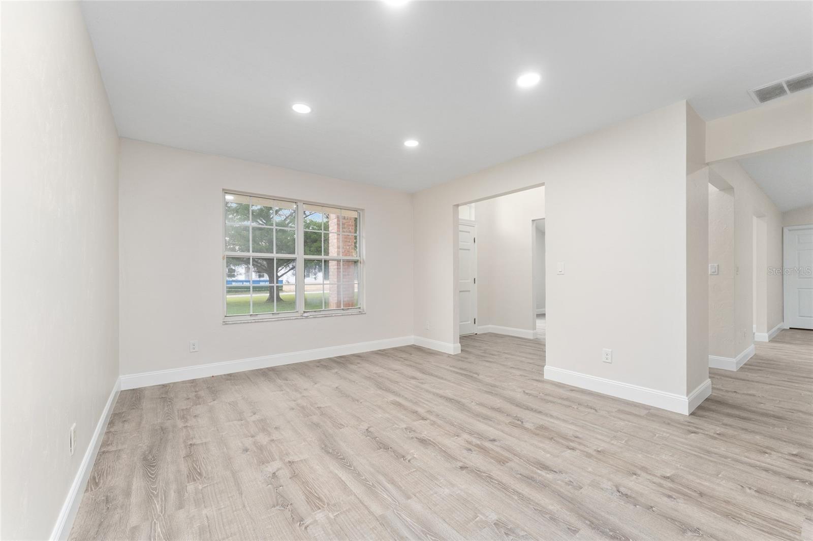 Image 16 of 58 For 4829 60th Terrace