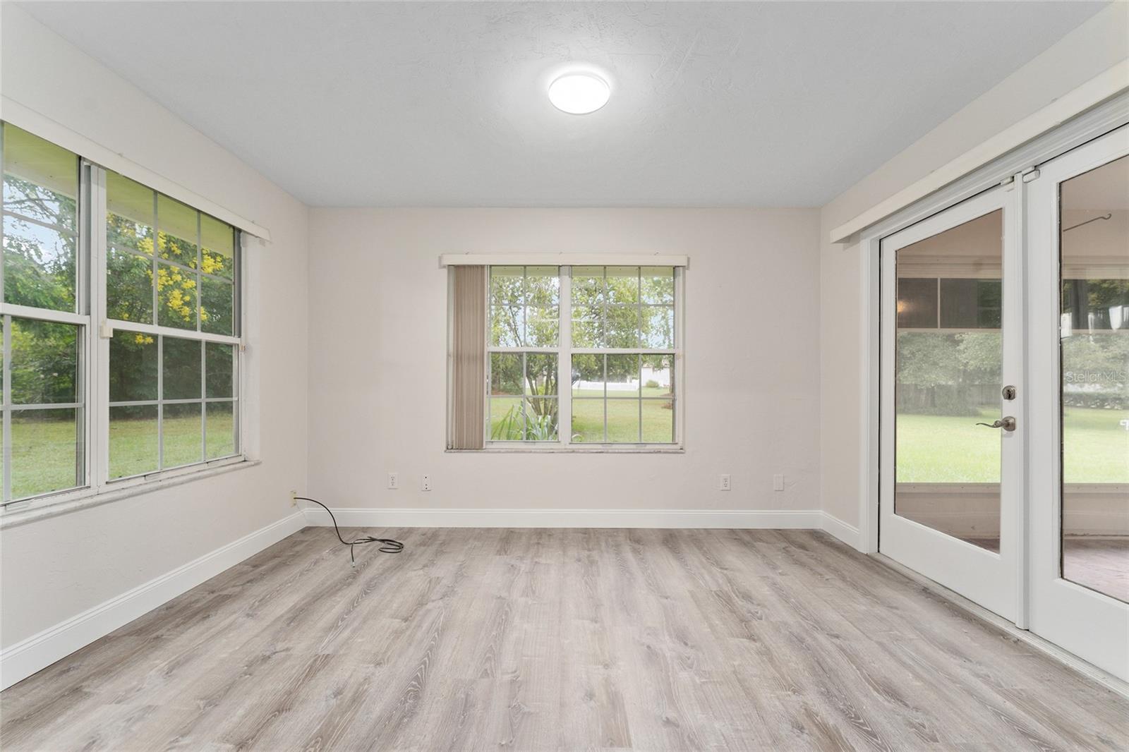 Image 20 of 58 For 4829 60th Terrace