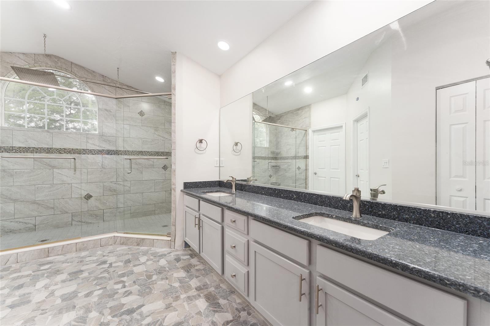 Image 23 of 58 For 4829 60th Terrace