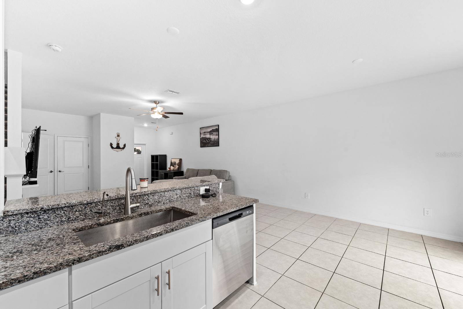 Image 9 of 36 For 10305 Trumpet Honeysuckle Way