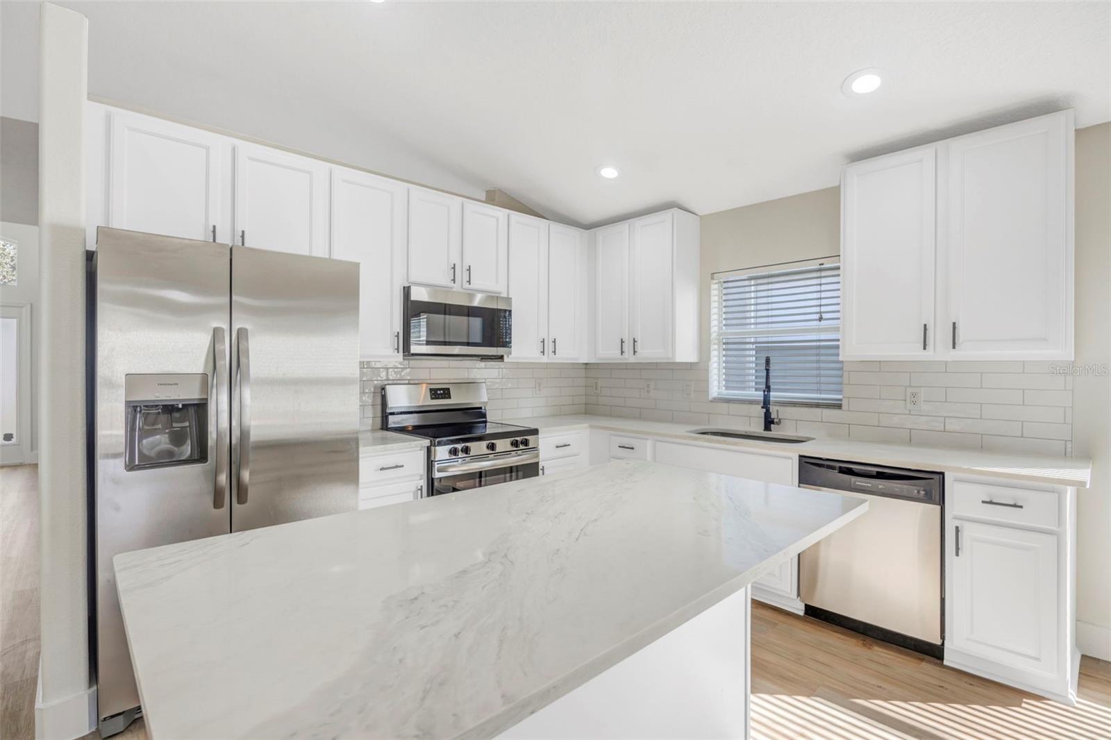 Image 11 of 61 For 19026 Fishermans Bend Drive