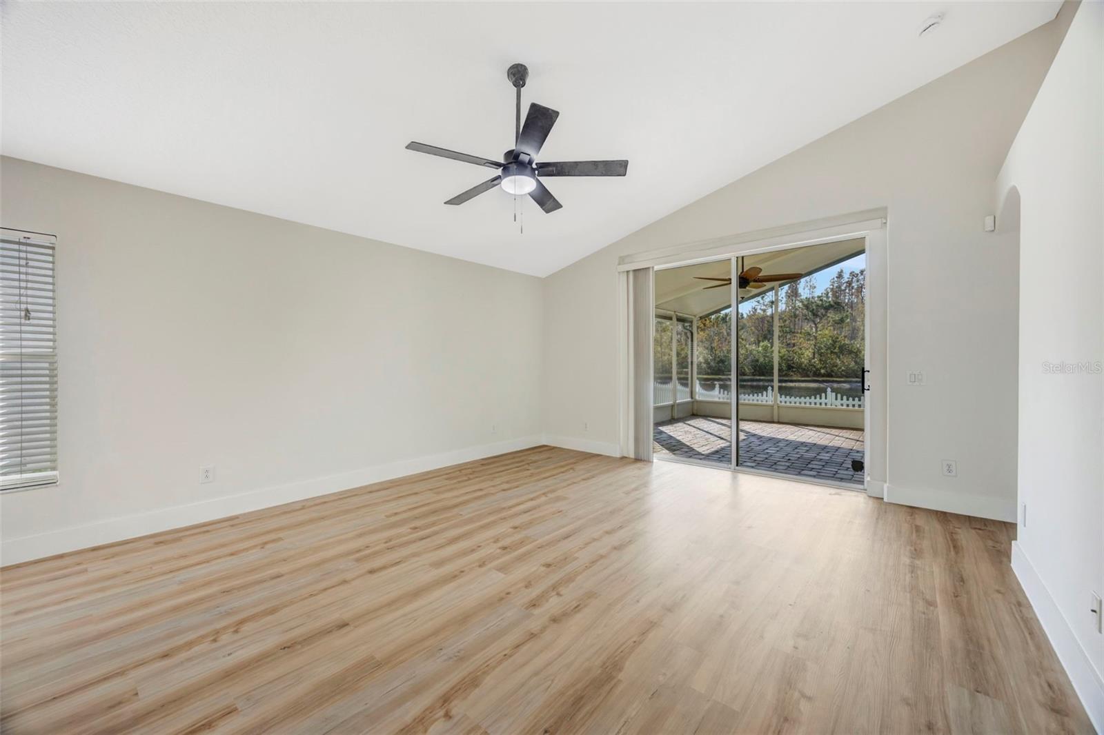 Image 15 of 61 For 19026 Fishermans Bend Drive