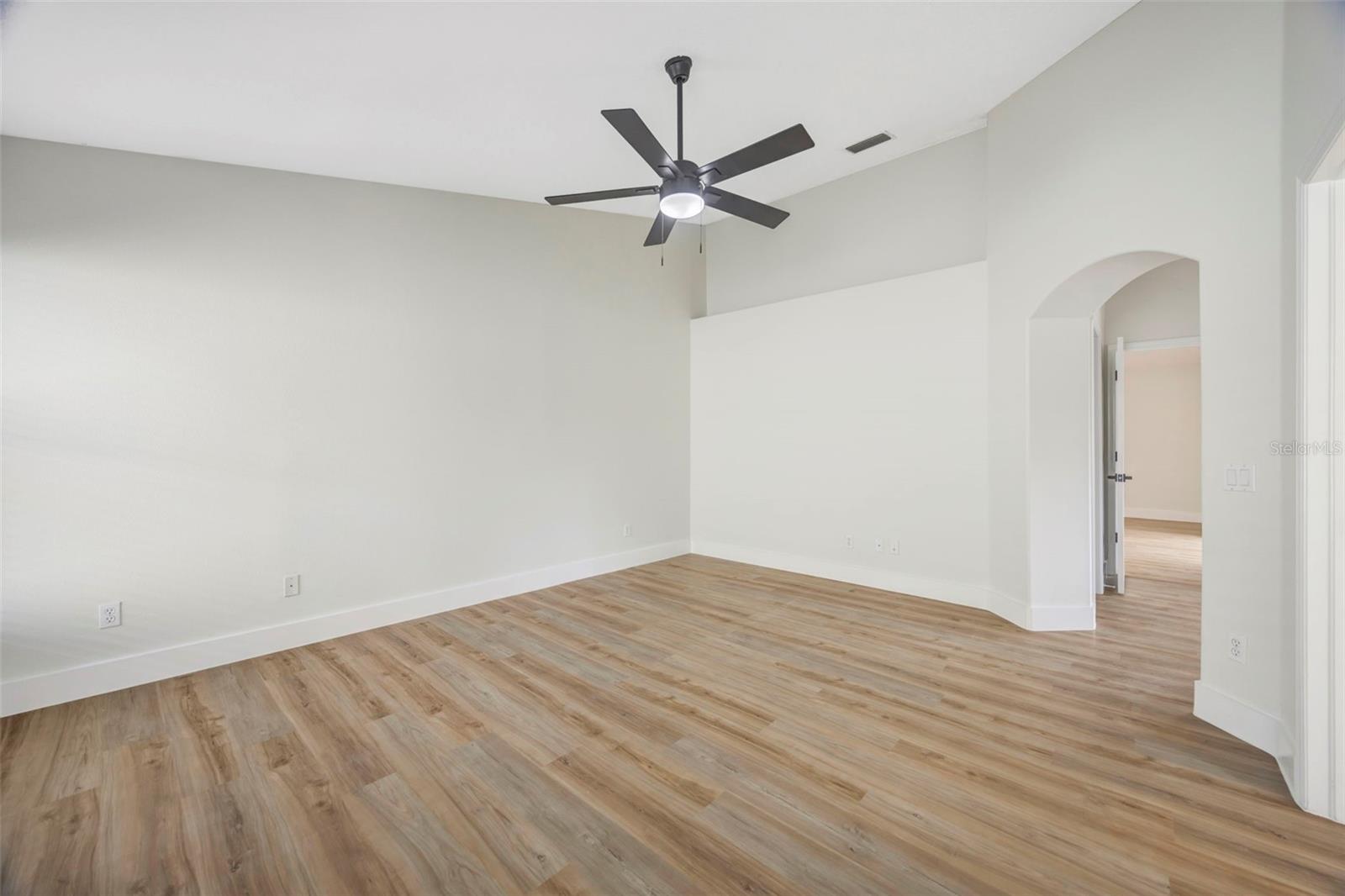 Image 17 of 61 For 19026 Fishermans Bend Drive