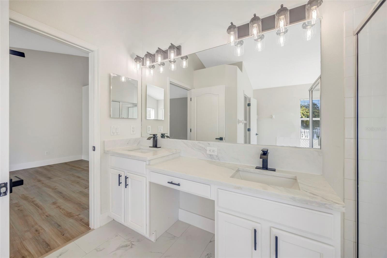 Image 20 of 61 For 19026 Fishermans Bend Drive