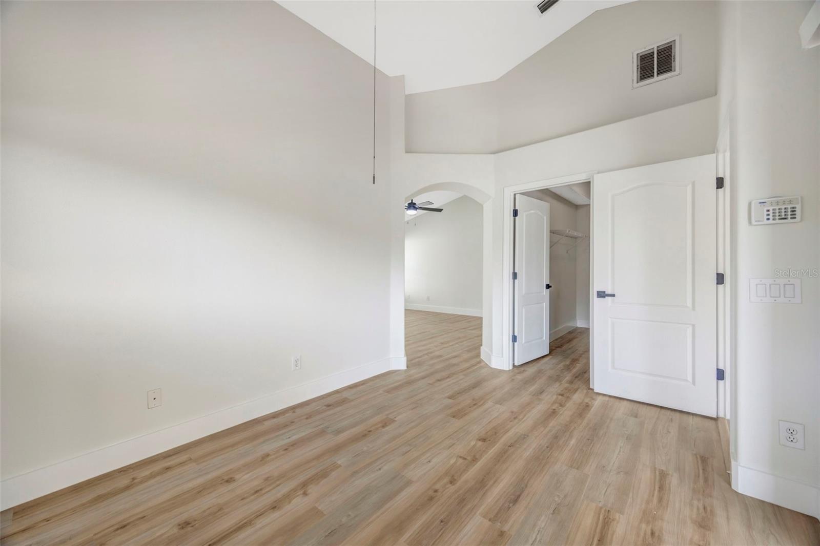 Image 26 of 61 For 19026 Fishermans Bend Drive