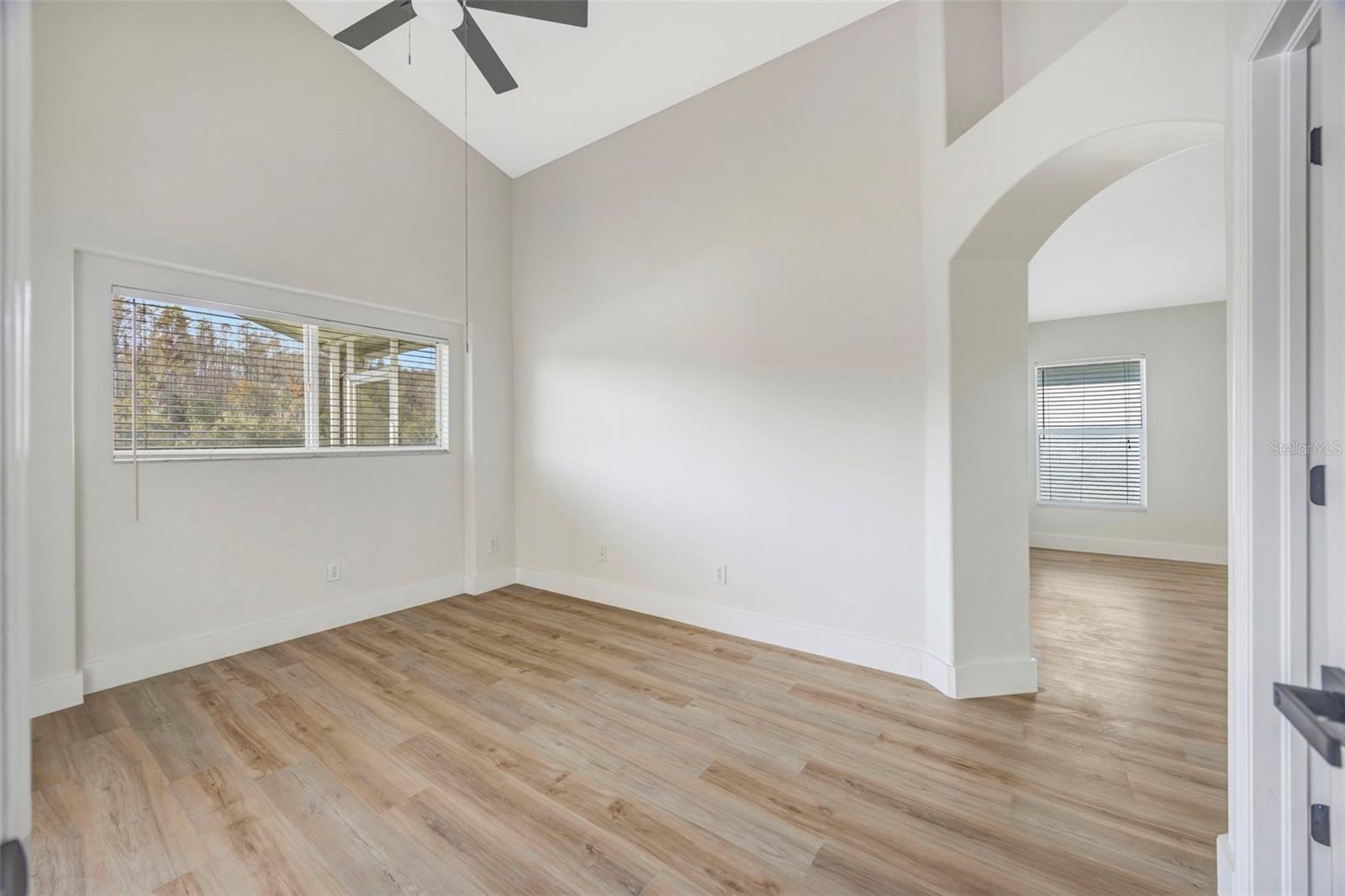 Image 27 of 61 For 19026 Fishermans Bend Drive