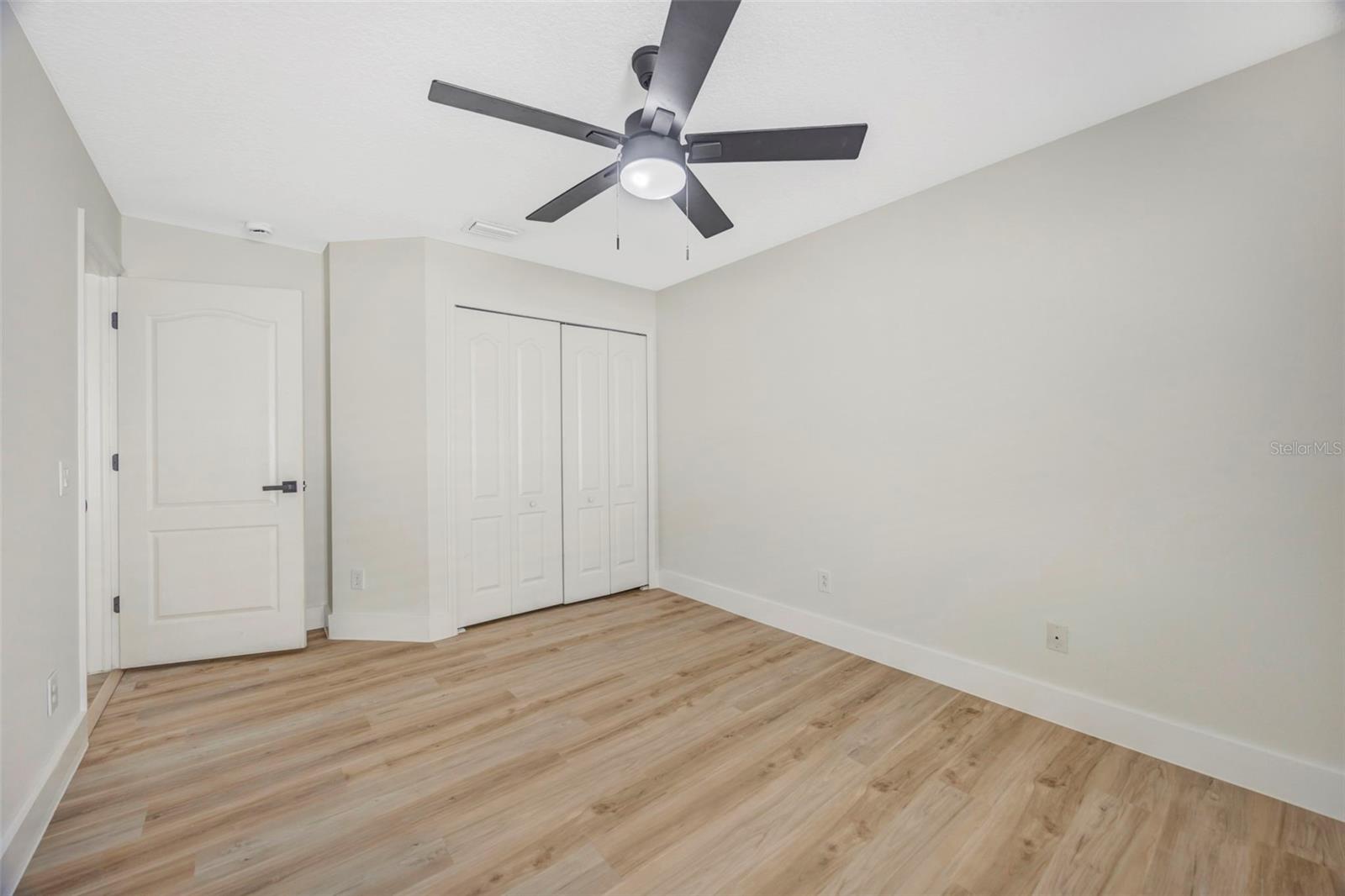 Image 31 of 61 For 19026 Fishermans Bend Drive