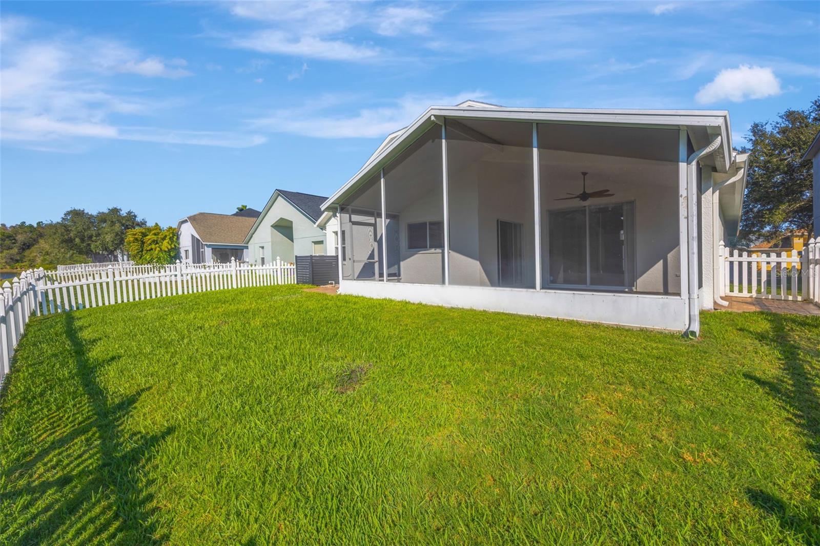 Image 39 of 61 For 19026 Fishermans Bend Drive