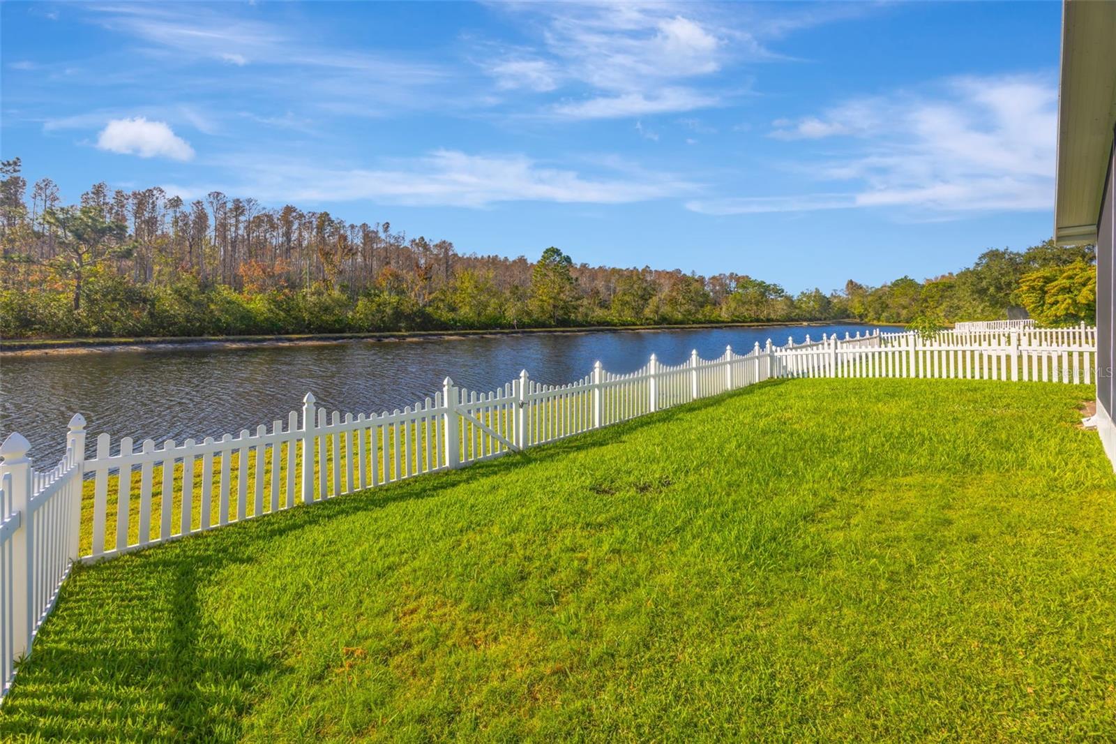 Image 4 of 61 For 19026 Fishermans Bend Drive