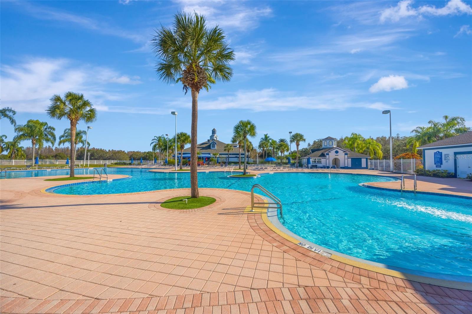 Image 44 of 61 For 19026 Fishermans Bend Drive