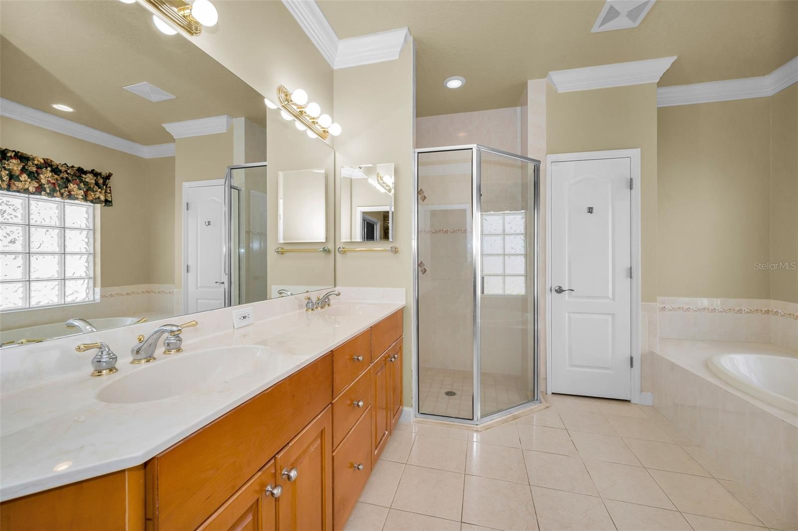 Image 16 of 36 For 9865 Sago Point Drive