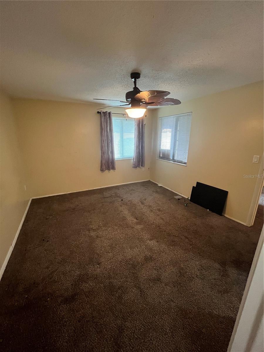 Image 11 of 28 For 211 Corkwood Lane