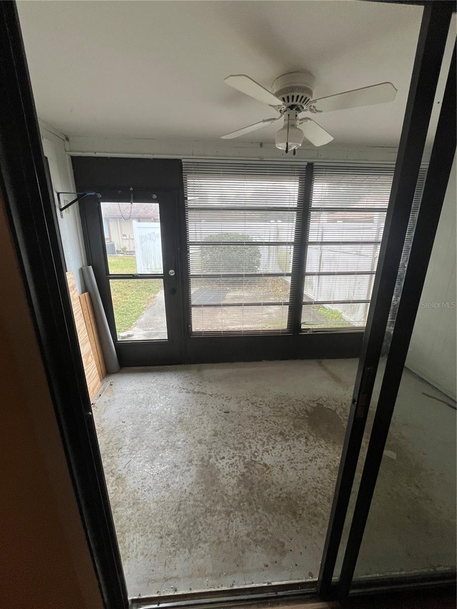 Image 23 of 28 For 211 Corkwood Lane