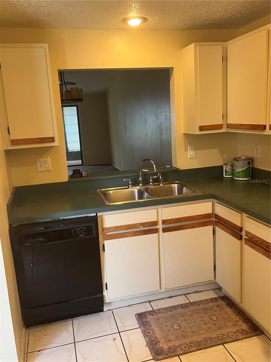 Image 3 of 28 For 211 Corkwood Lane