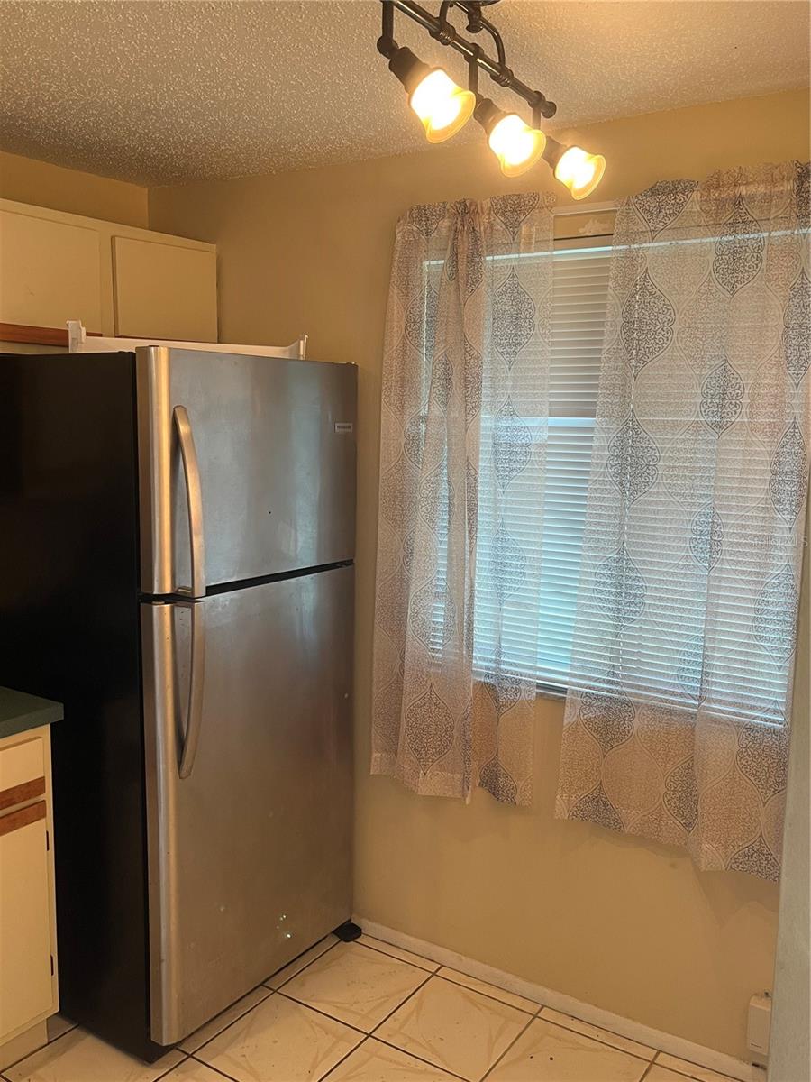 Image 5 of 28 For 211 Corkwood Lane