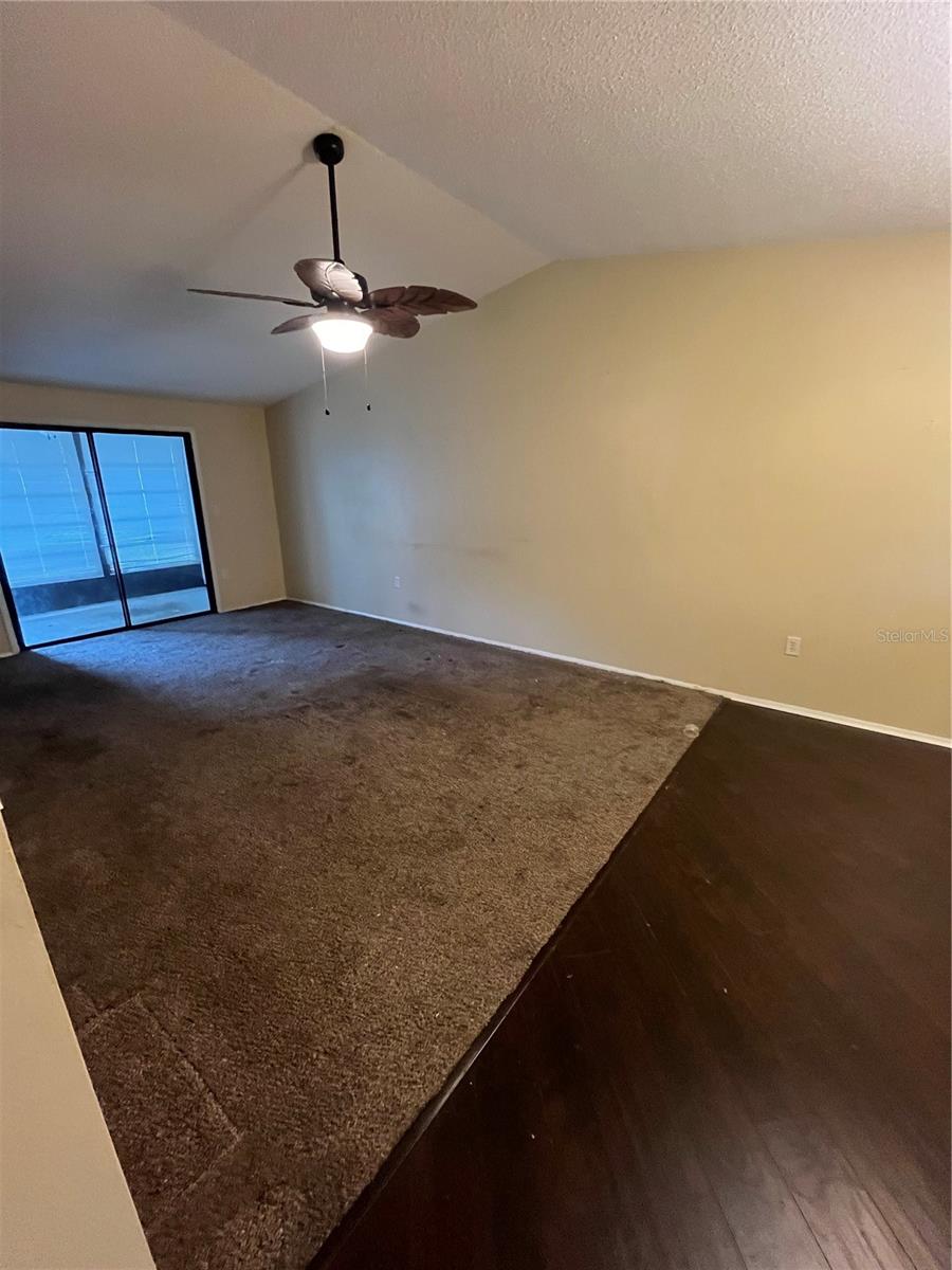 Image 7 of 28 For 211 Corkwood Lane