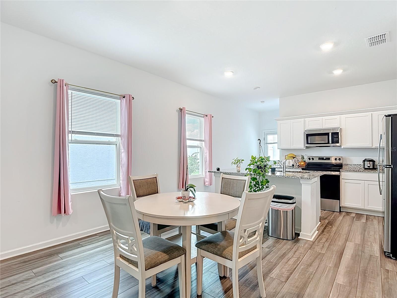 Image 9 of 28 For 38345 Honeysuckle Drive