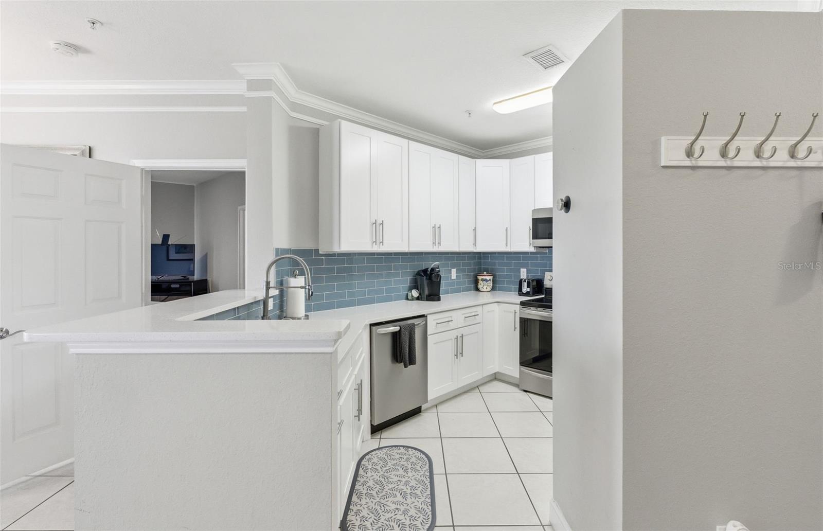 Image 14 of 68 For 4345 Bayside Village Drive 302