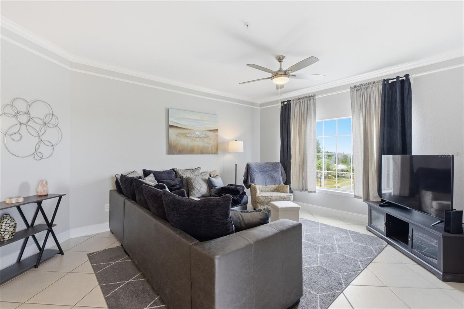 Image 19 of 68 For 4345 Bayside Village Drive 302