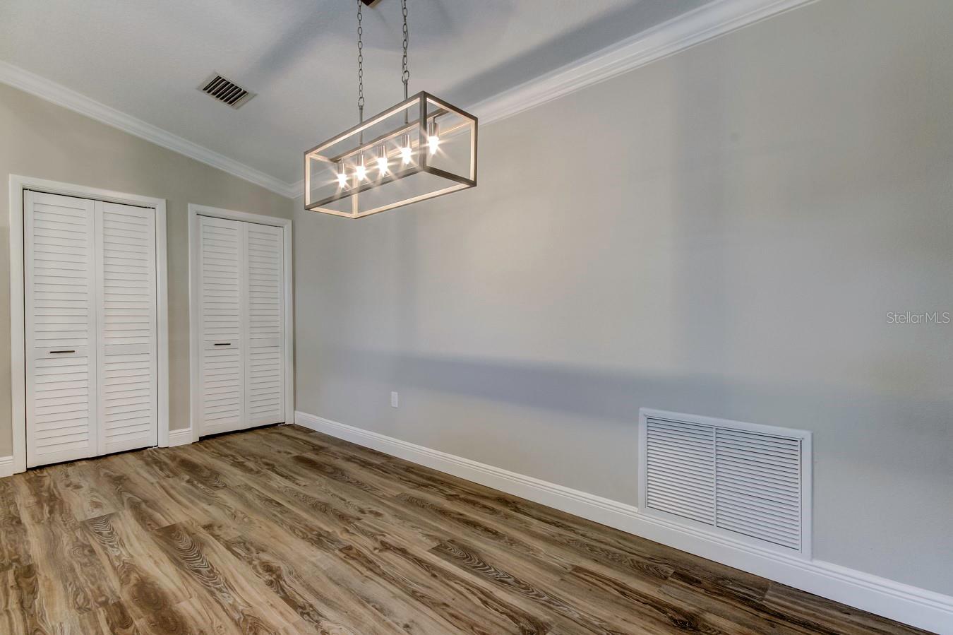 Image 10 of 29 For 1431 Noell Boulevard