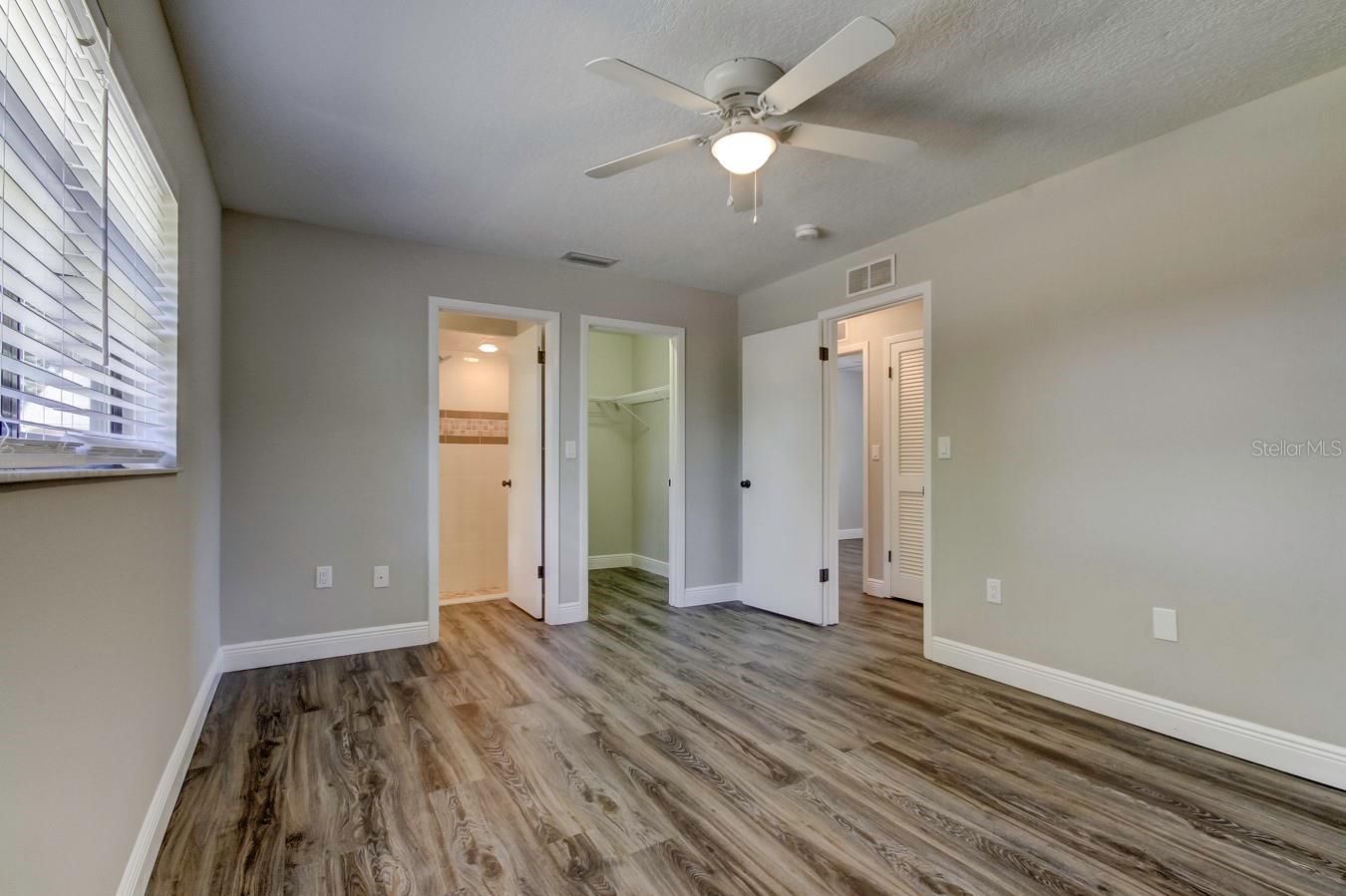 Image 14 of 29 For 1431 Noell Boulevard