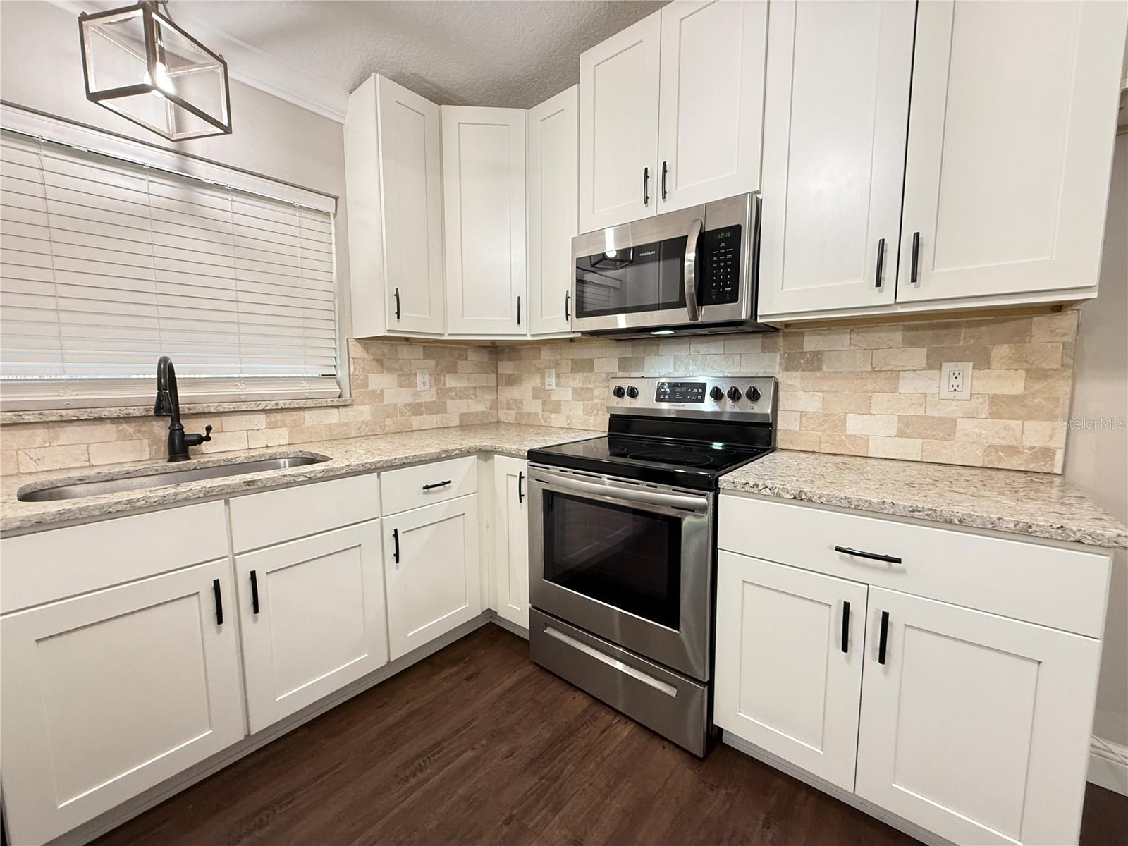 Image 7 of 29 For 1431 Noell Boulevard