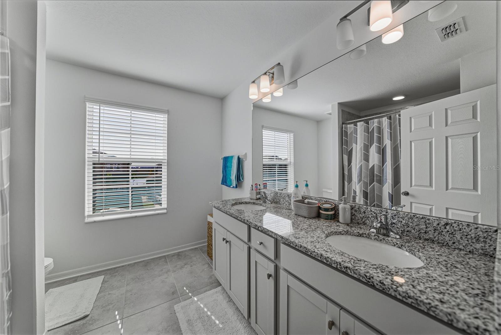 Image 27 of 58 For 9506 Crescent Ray Drive