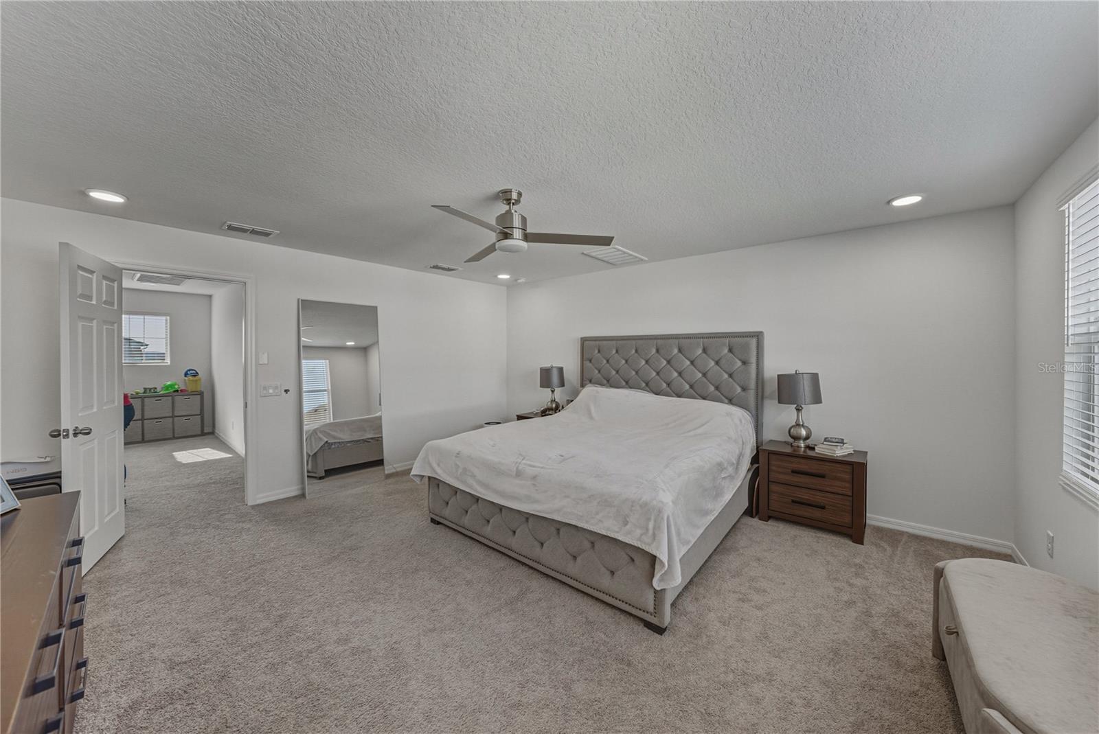 Image 33 of 58 For 9506 Crescent Ray Drive