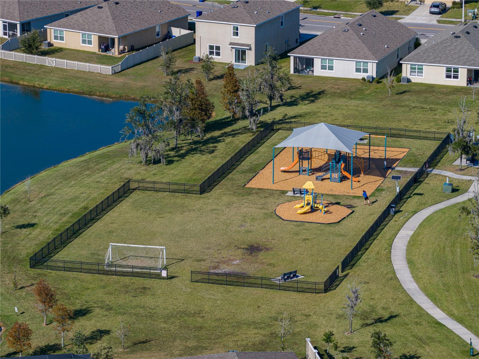 Image 47 of 58 For 9506 Crescent Ray Drive