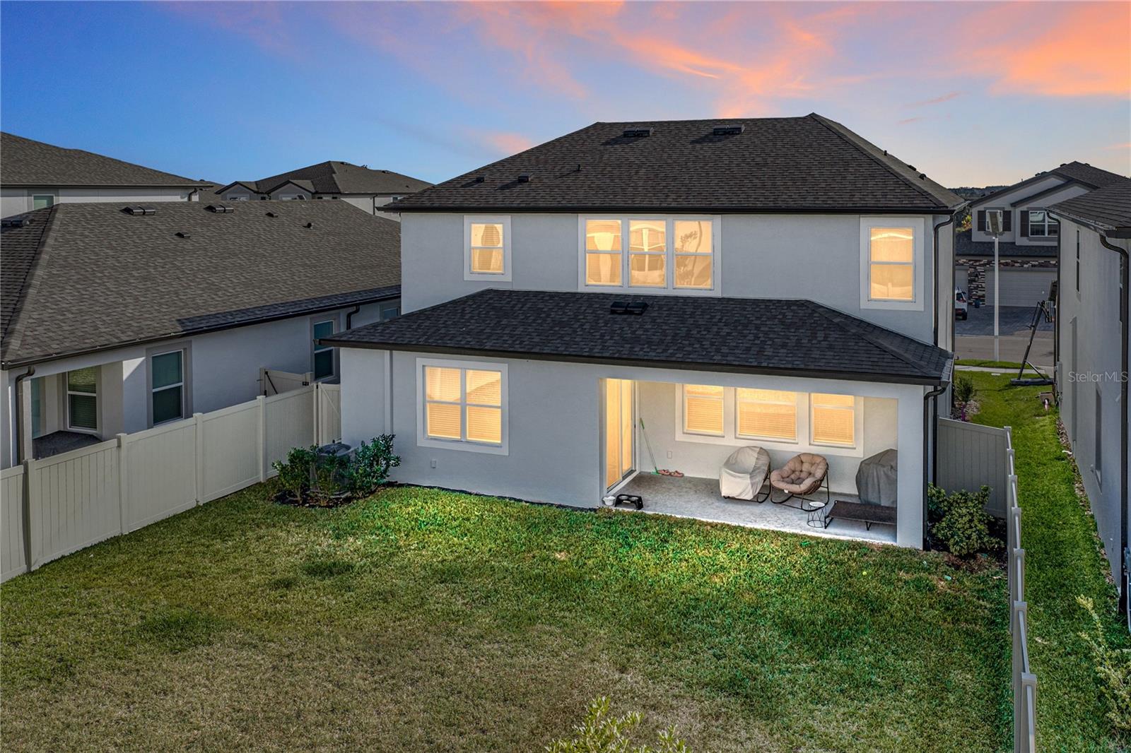 Image 5 of 58 For 9506 Crescent Ray Drive