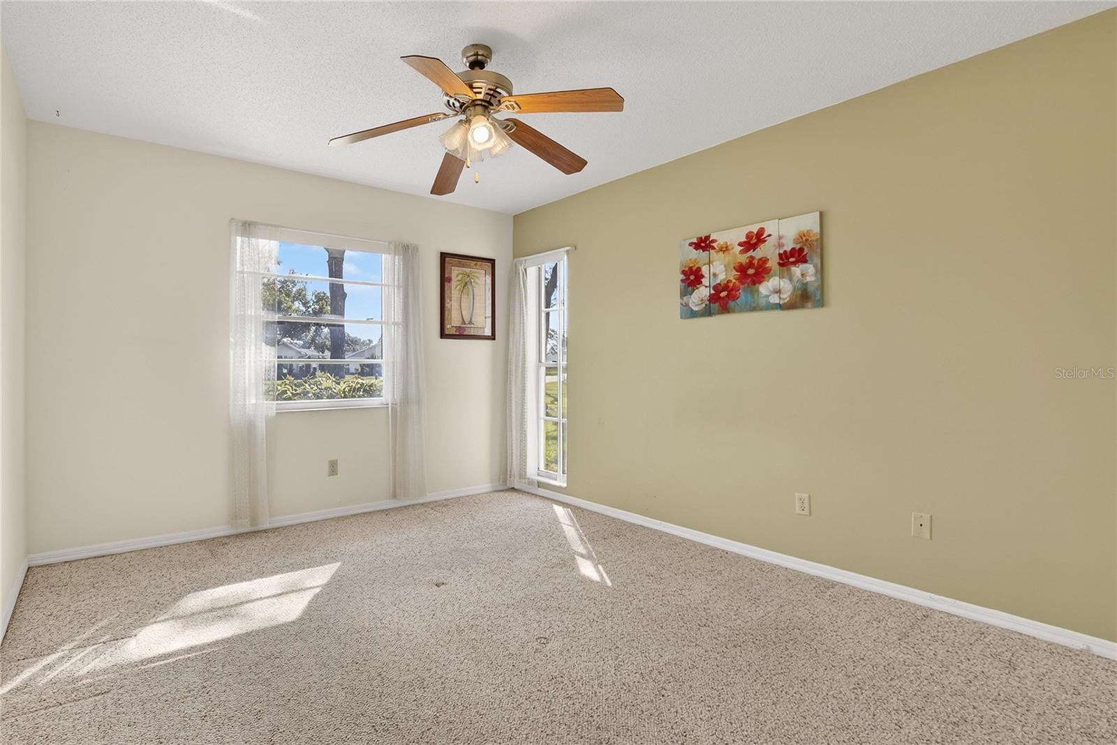 Image 14 of 33 For 2345 Glenmore Circle 0