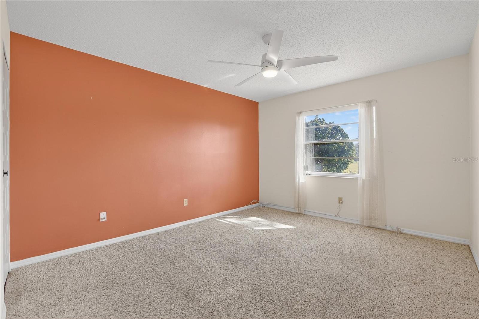 Image 17 of 33 For 2345 Glenmore Circle 0