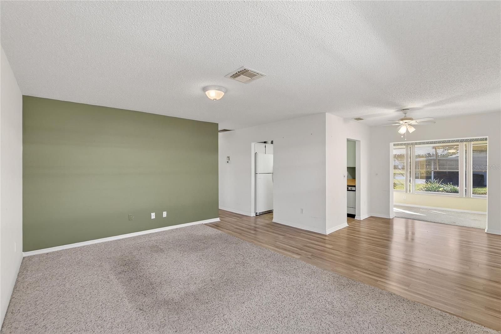 Image 3 of 33 For 2345 Glenmore Circle 0