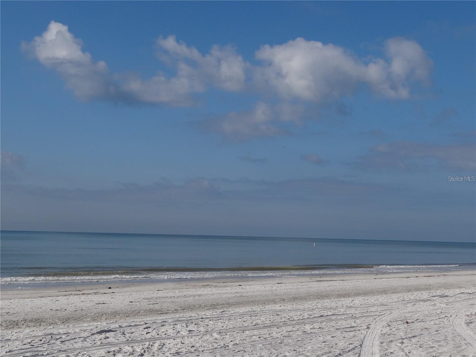 Image 20 of 25 For 14117 Palm Street