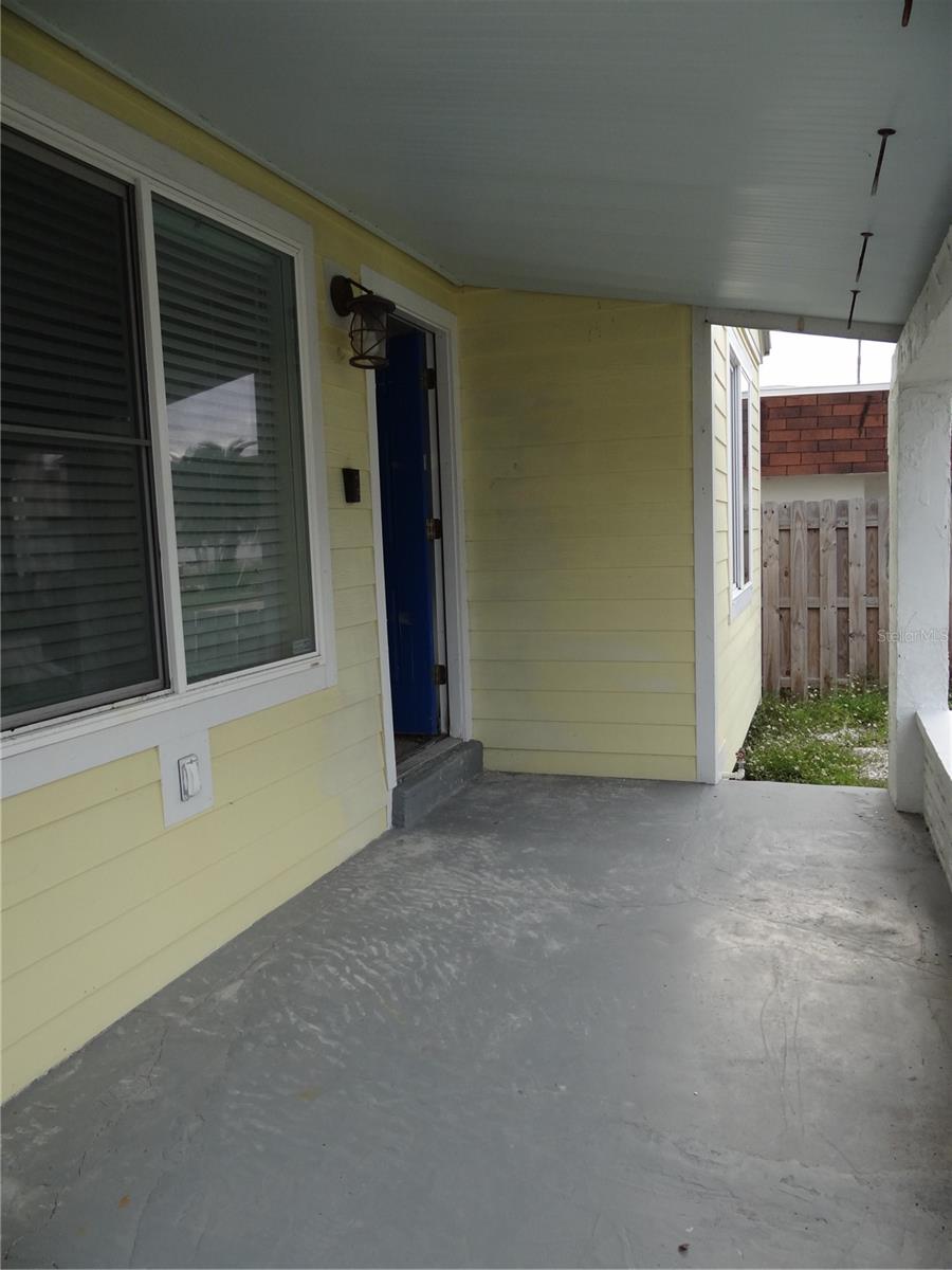 Image 23 of 25 For 14117 Palm Street