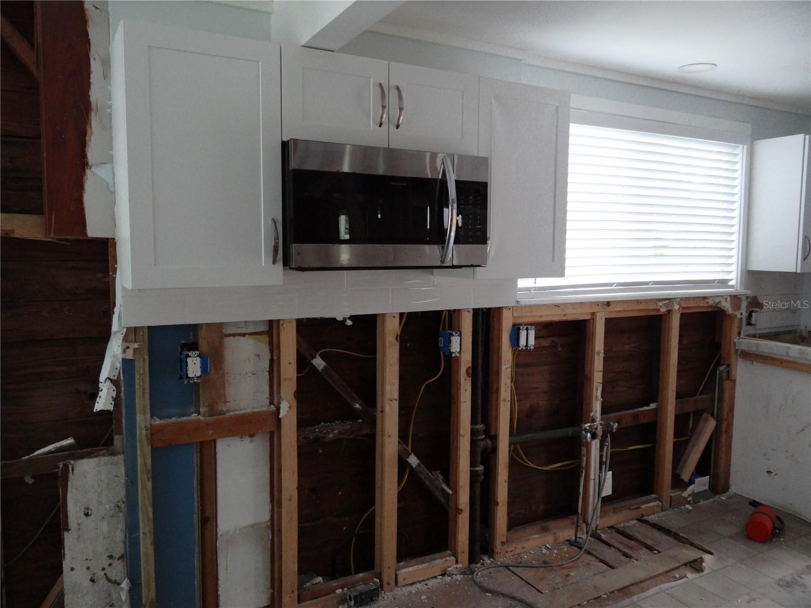 Image 5 of 25 For 14117 Palm Street