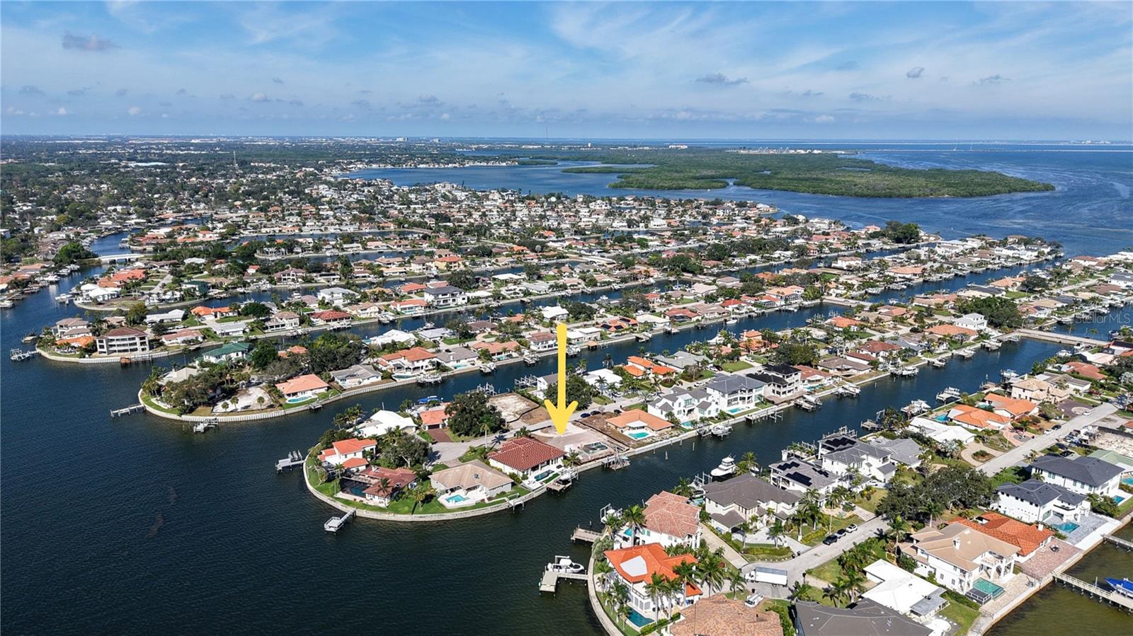 Image 2 of 14 For 1920 Hawaii Avenue Ne