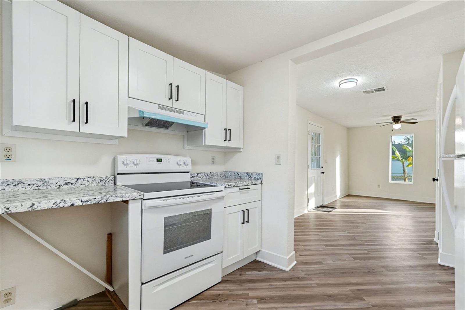 Image 18 of 34 For 37045 North Avenue