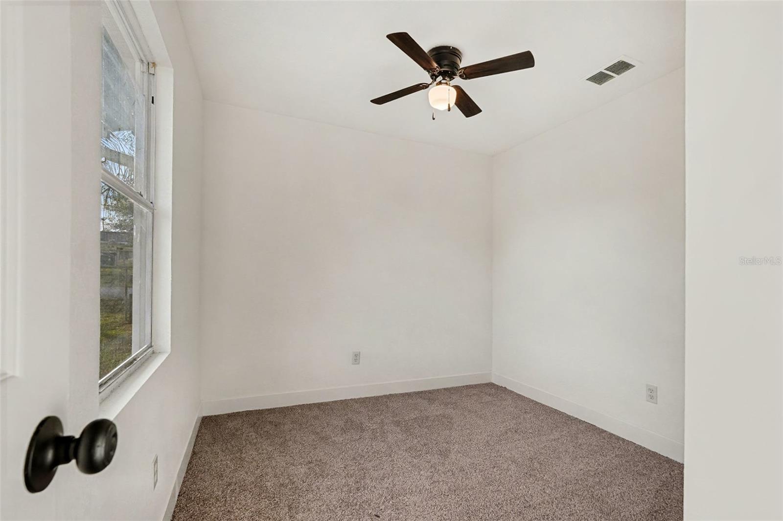 Image 19 of 34 For 37045 North Avenue