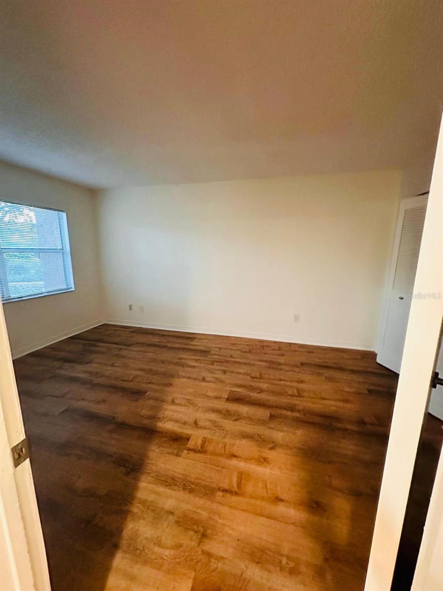 Image 11 of 24 For 4411 Shady Terrace Lane 107