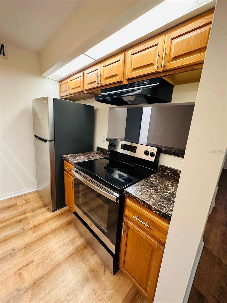 Image 3 of 24 For 4411 Shady Terrace Lane 107