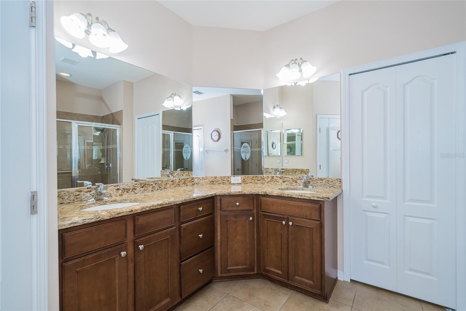 Image 12 of 73 For 29290 Grass Bunker Drive