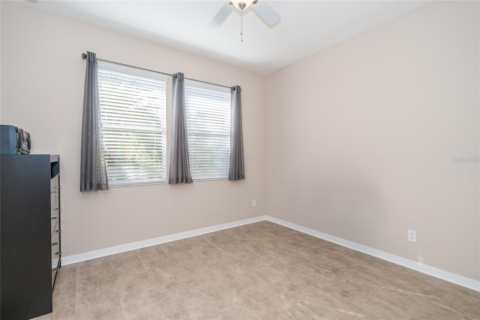 Image 17 of 73 For 29290 Grass Bunker Drive