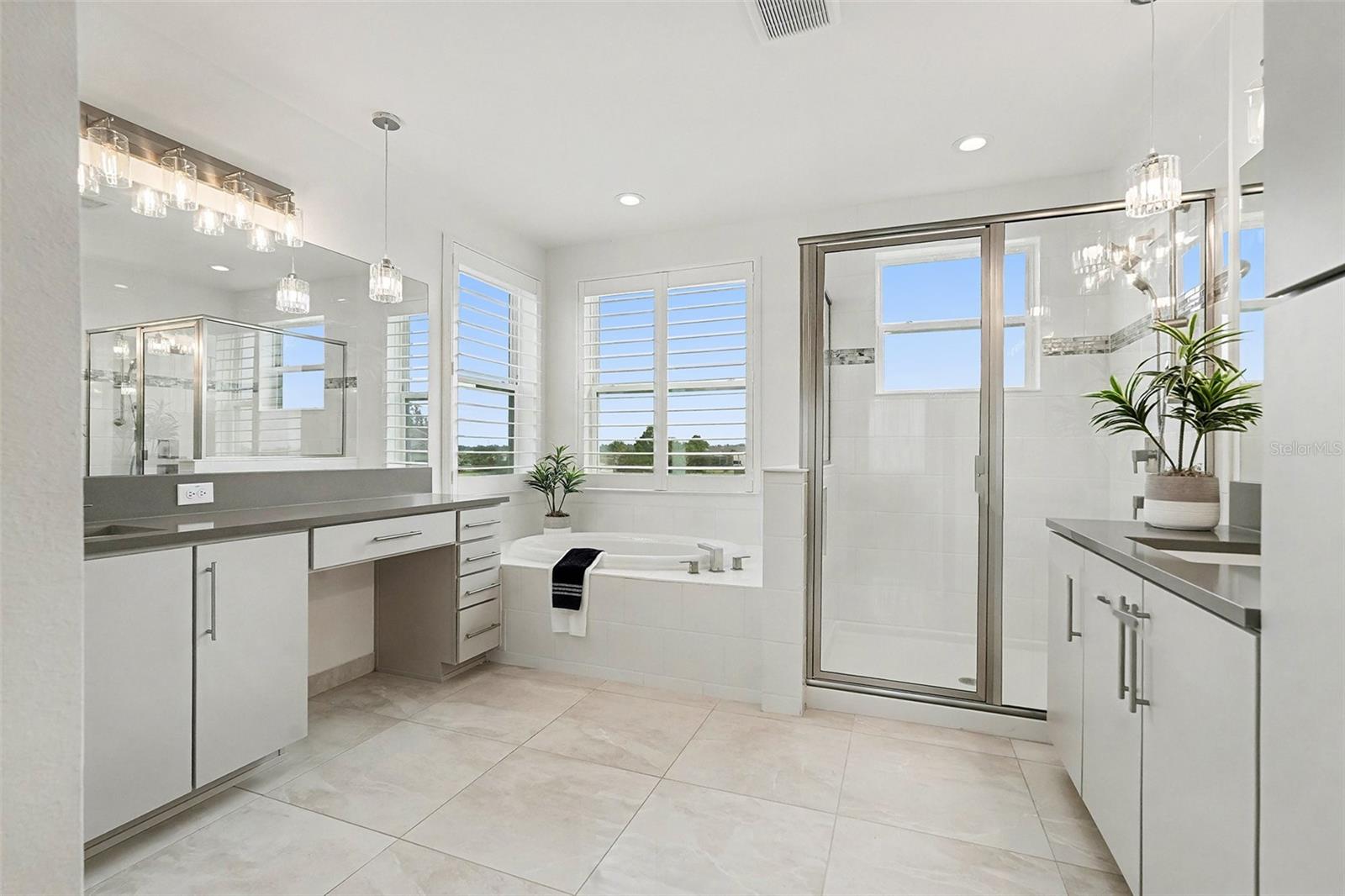 Image 20 of 41 For 32423 Rosewood Meadow Lane