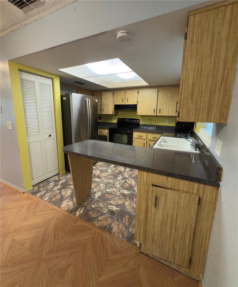 Image 10 of 26 For 7872 59th Street N