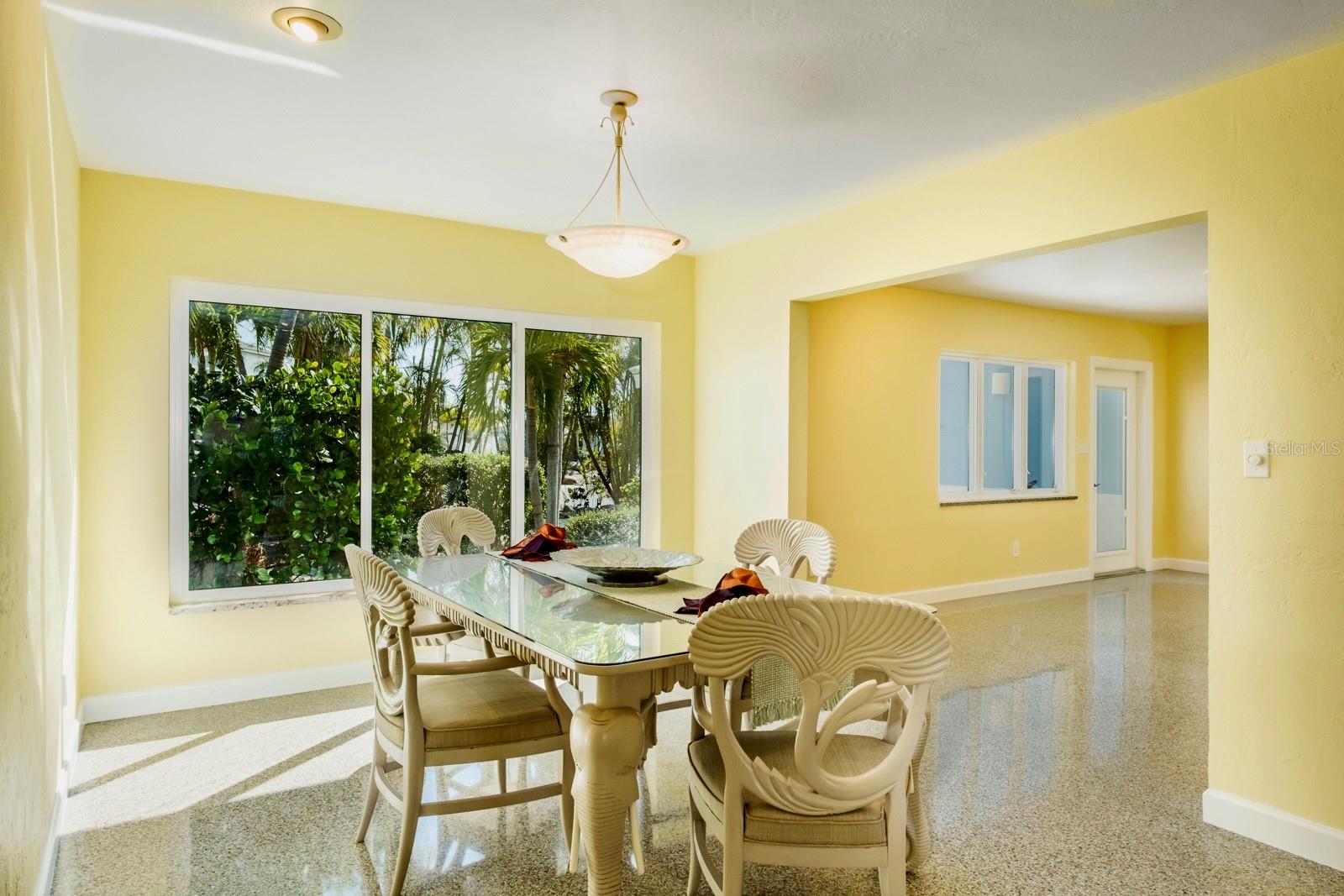 Image 11 of 42 For 4550 Plaza Way