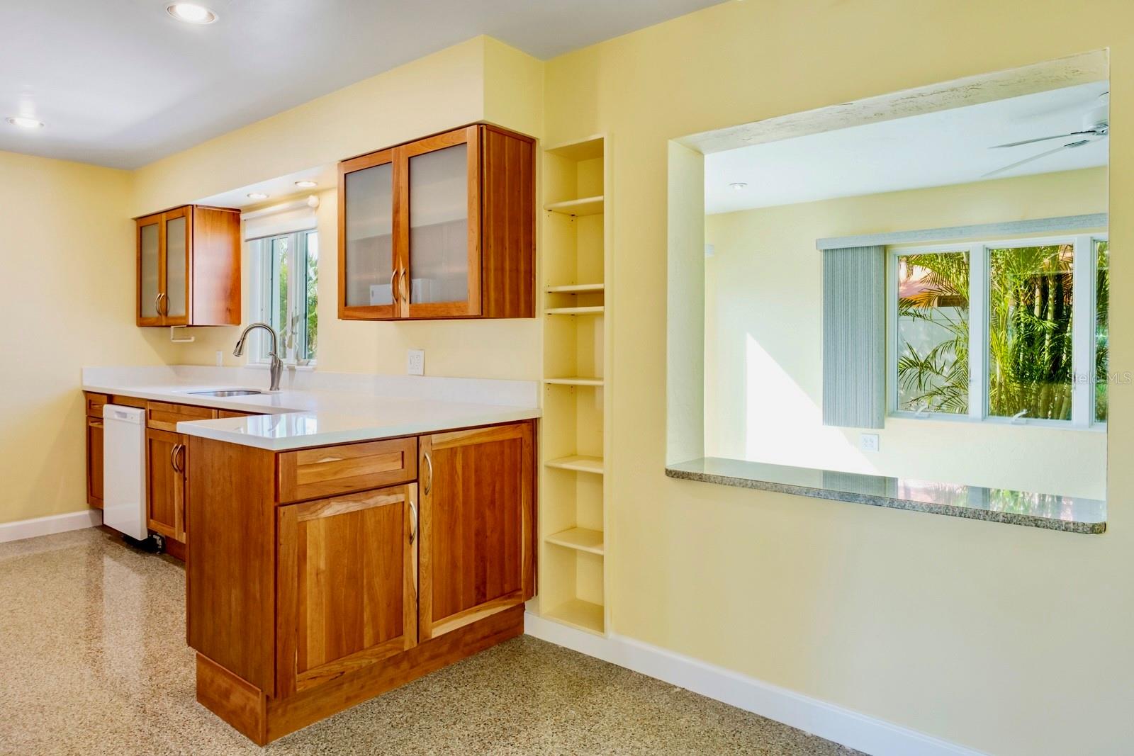 Image 15 of 42 For 4550 Plaza Way