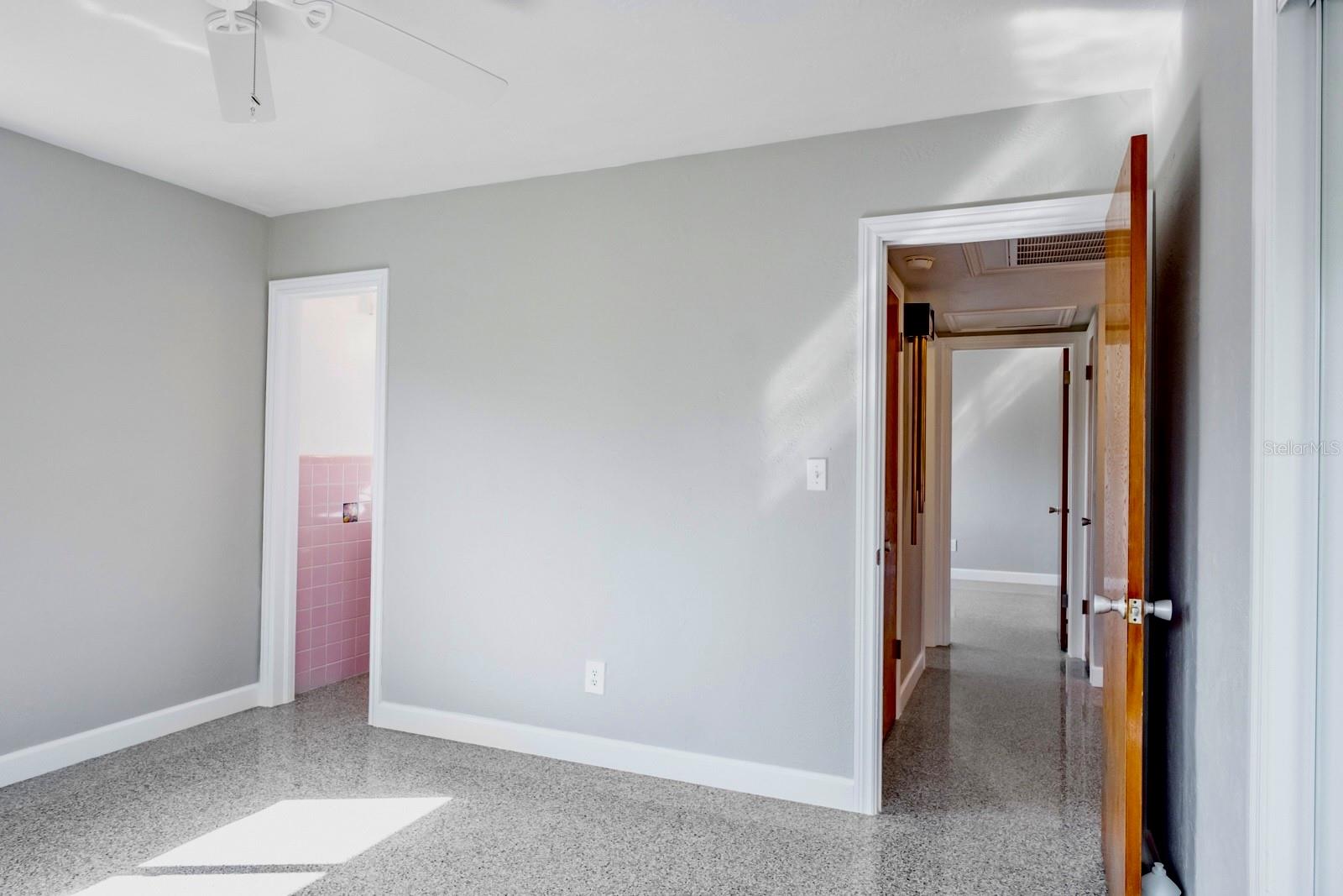 Image 19 of 42 For 4550 Plaza Way