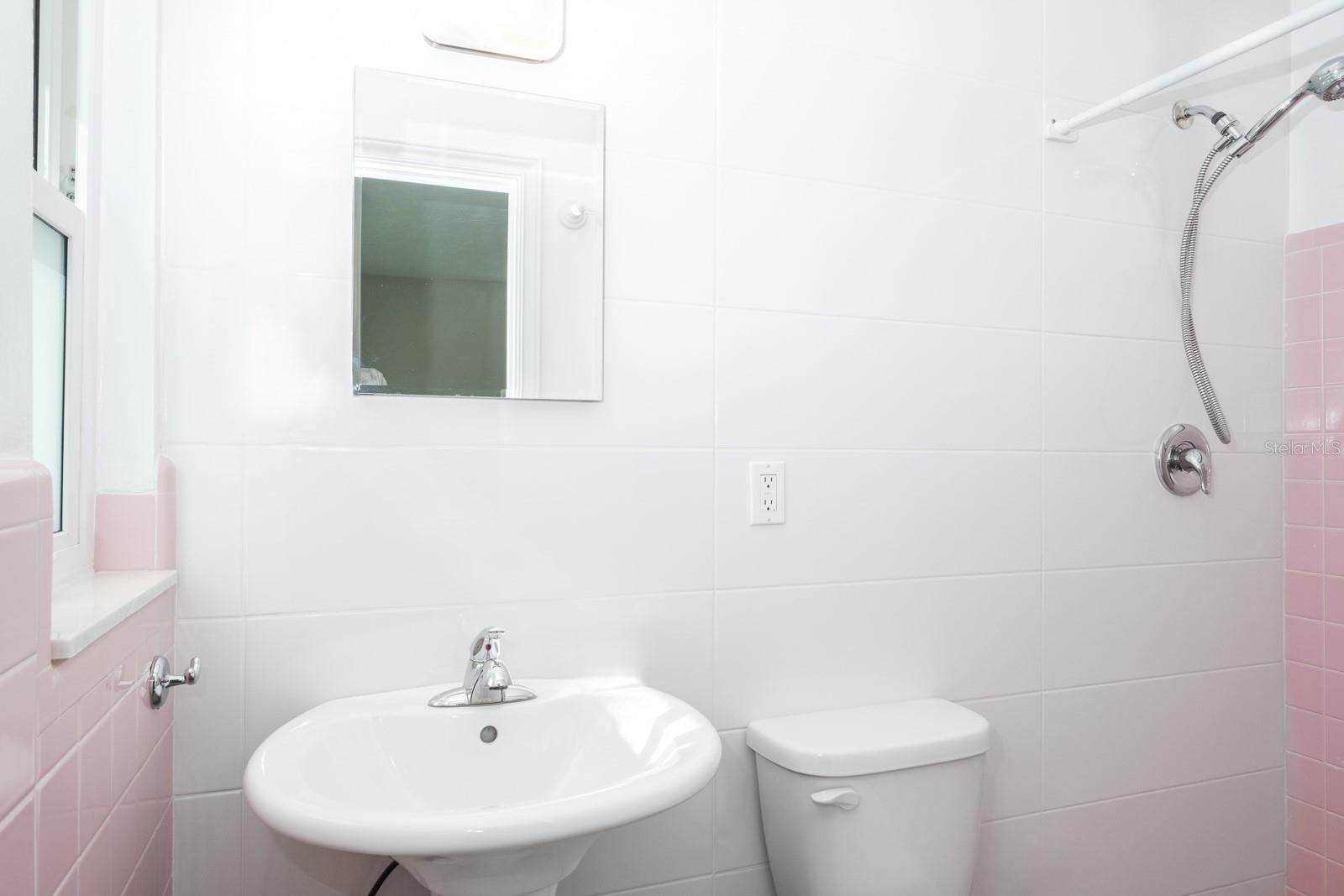 Image 20 of 42 For 4550 Plaza Way