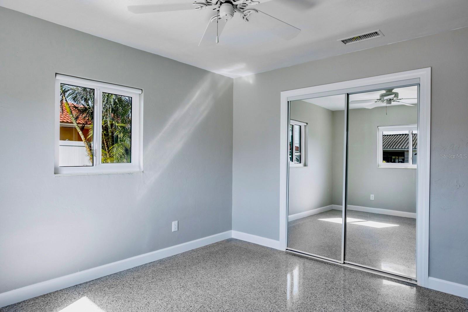 Image 22 of 42 For 4550 Plaza Way